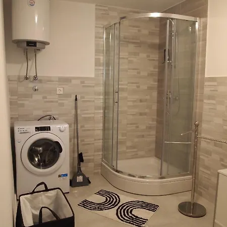 Apartment Nadalina Kraljevica